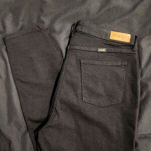 Women's Wrangler Black Skinny Jeans